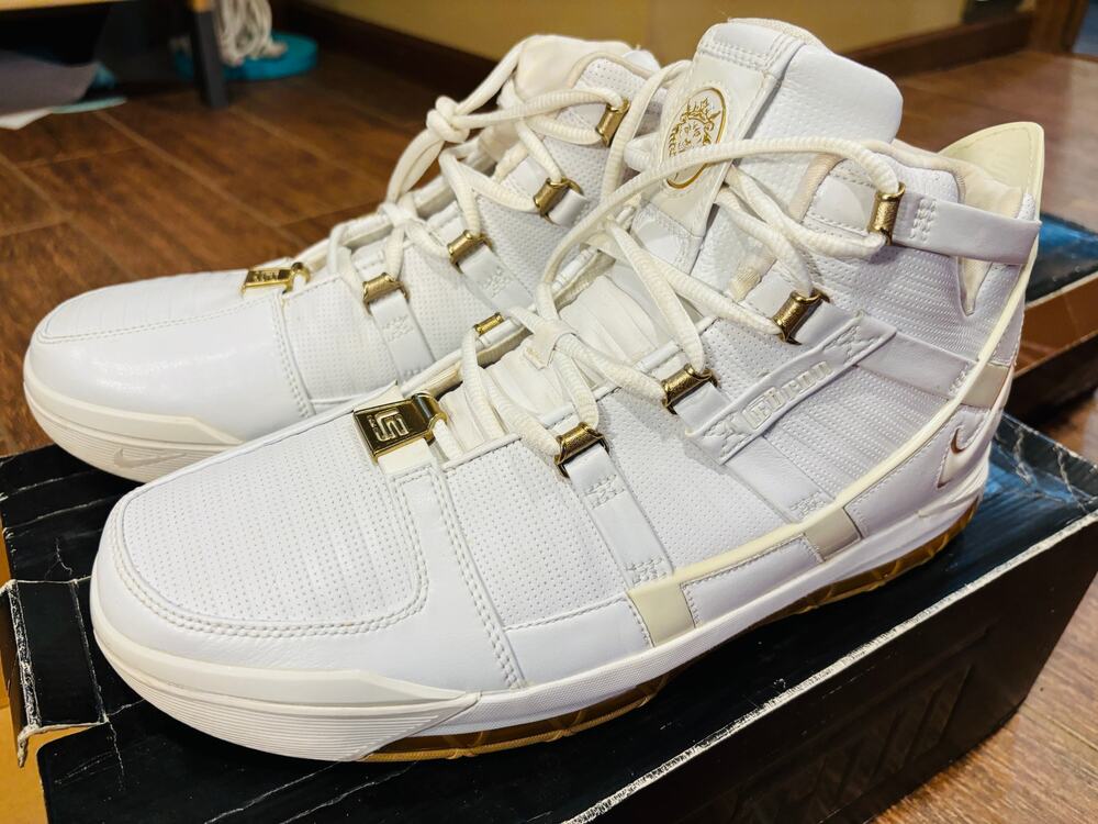 New Nike Zoom LeBron III White Gold Dust Sz 12 DS 2005 OG Box 312147-114